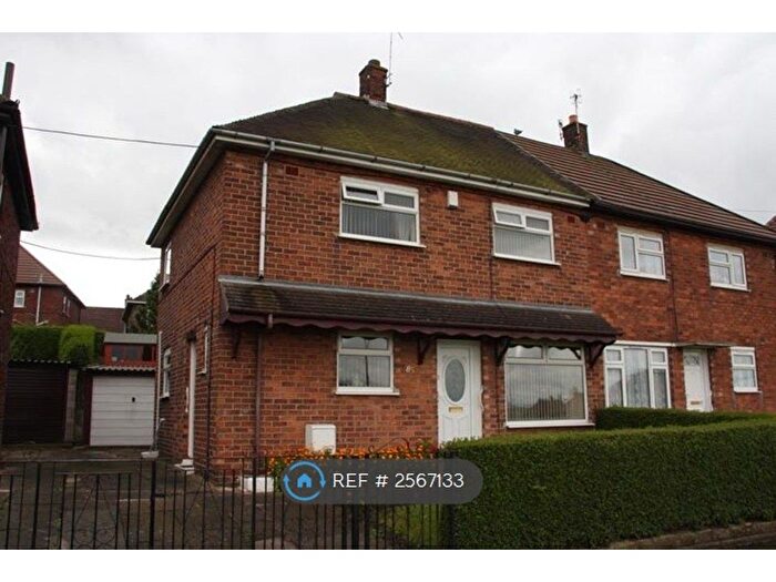 3 Bedroom Semi-Detached House To Rent In Hethersett Walk, Stoke-On-Trent, ST2