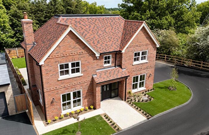 4 Bedroom Detached House For Sale In Cherry Grove, Oakbourne, Andrews Lane, Goffs Oak, EN7