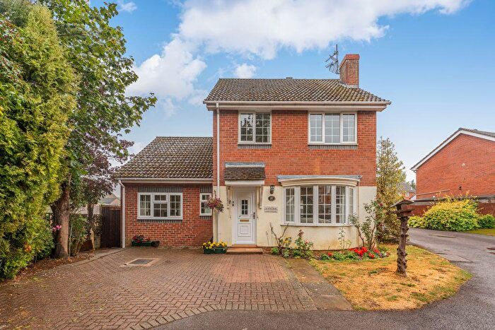 4 Bedroom Detached House For Sale In Barcombe Close, Banbury - No Onward Chain, OX16