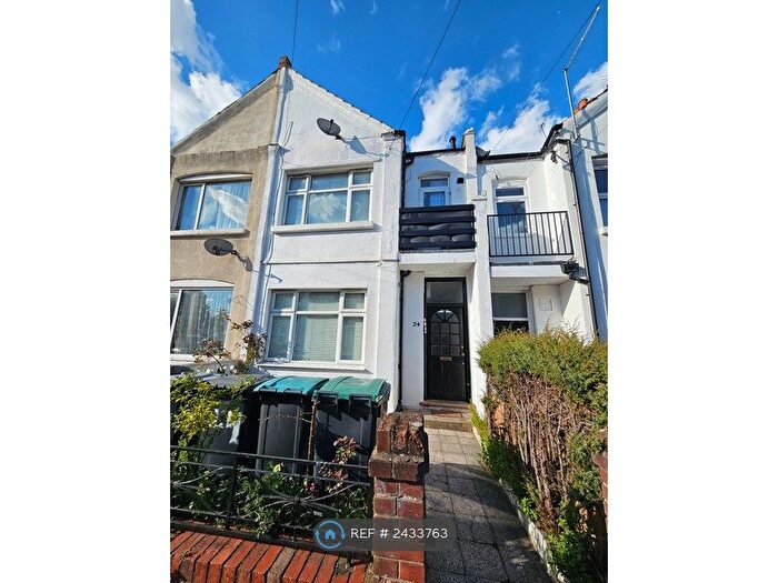 1 Bedroom Flat To Rent In Lascotts Road, London, N22