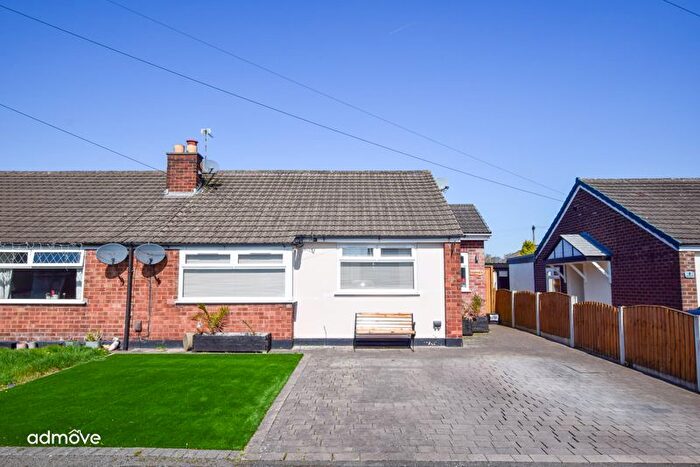 3 Bedroom Bungalow For Sale In Mobberley Close, Thelwall, WA4