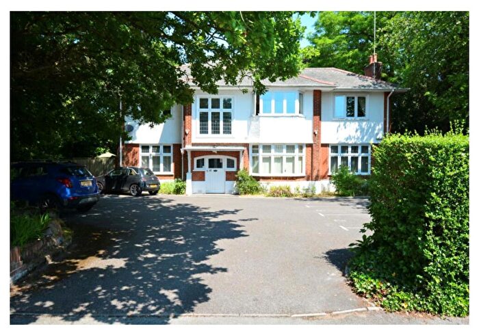 2 Bedroom Apartment For Sale In Nelson Road, Poole, BH12