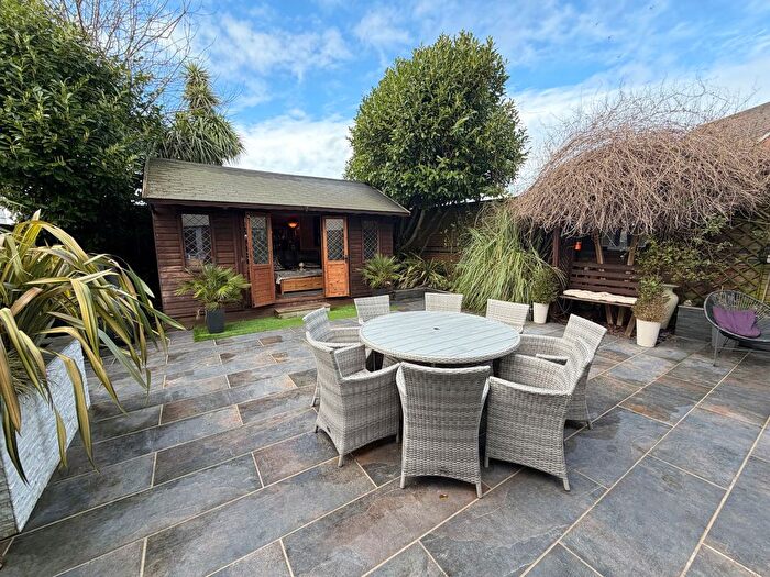 3 Bedroom Link Detached House For Sale In Readers Way, Rhoose, CF62