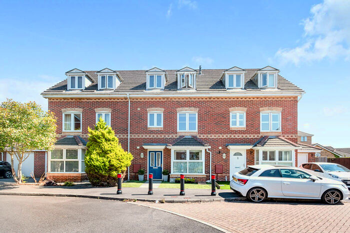 4 Bedroom House To Rent In Blunt Road, Beggarwood, Basingstoke, Hampshire, RG22