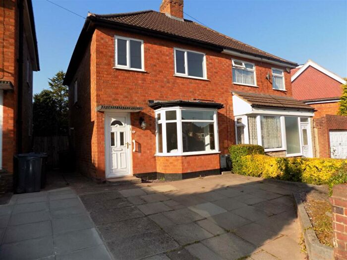3 Bedroom Semi-Detached House To Rent In Thurlestone Road, Birmingham, B31
