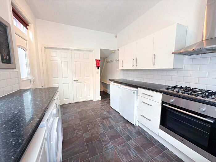 5 Bedroom House To Rent In Deramore Street, Manchester, M14