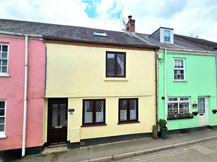 3 Bedroom Cottage For Sale In Fore Street, Bere Alston, Yelverton, PL20
