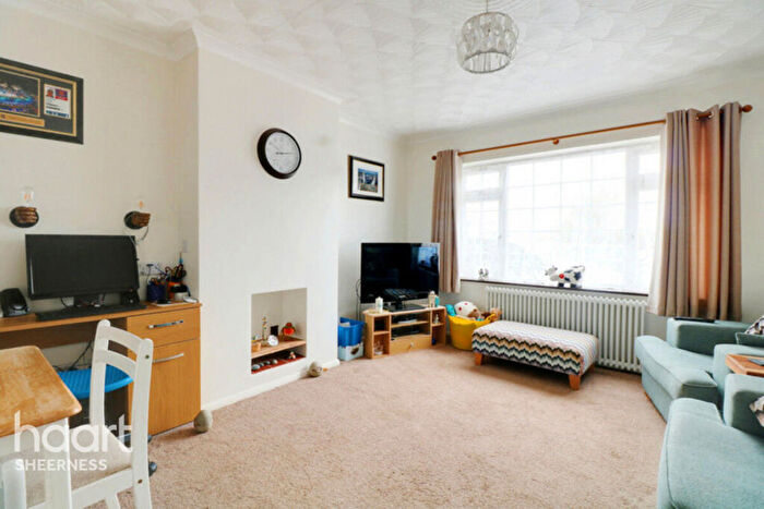 2 Bedroom Bungalow For Sale In Glenwood Drive, Sheppey, ME12