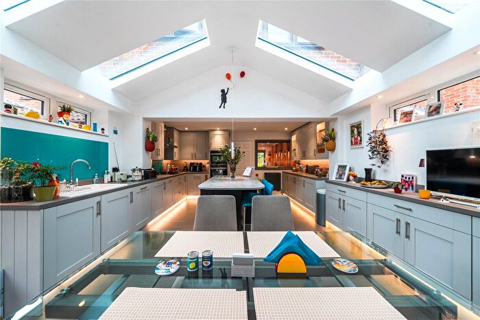4 Bedroom Link Detached House For Sale In Glencoe Road, Yeading, Hayes, UB4