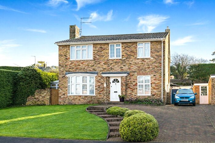 4 Bedroom Detached House For Sale In Huntsmead, Alton, Hampshire, GU34