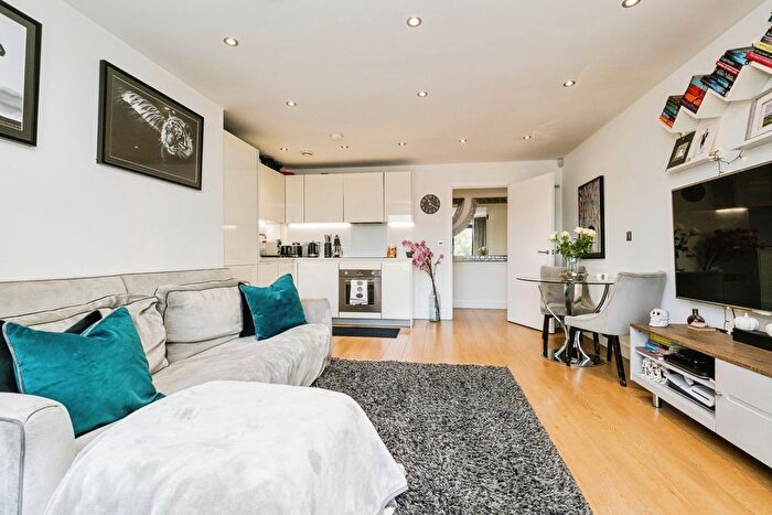 2 Bedroom Flat For Sale In The Broadway, Loughton, Essex, IG10
