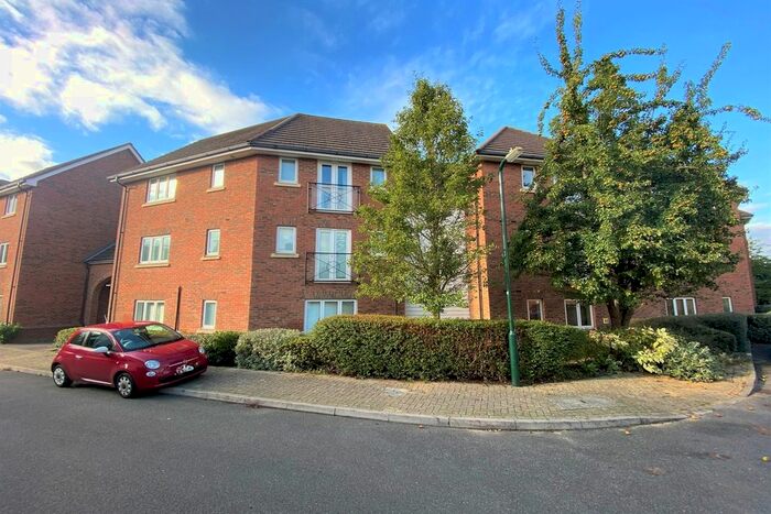 2 Bedroom Flat To Rent In Millers Drive, Great Notley, Braintree, CM77
