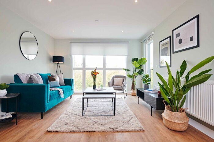 2 Bedroom Property To Rent In North Row, Milton Keynes, MK9