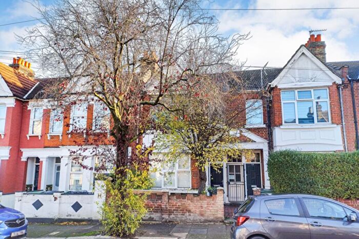 2 Bedroom Flat For Sale In A Chandos Road, Tottenham London, N17