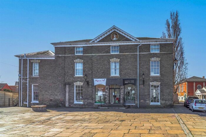 1 Bedroom Flat To Rent In Market Place, Hadleigh, Ipswich, Suffolk, IP7