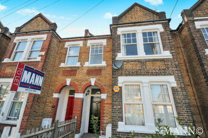 1 Bedroom Flat To Rent In Overcliff Road, Lewisham, SE13