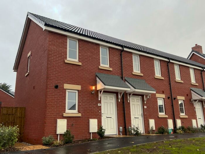 2 Bedroom End Of Terrace House To Rent In Moorhen Walk, Dawlish, EX7