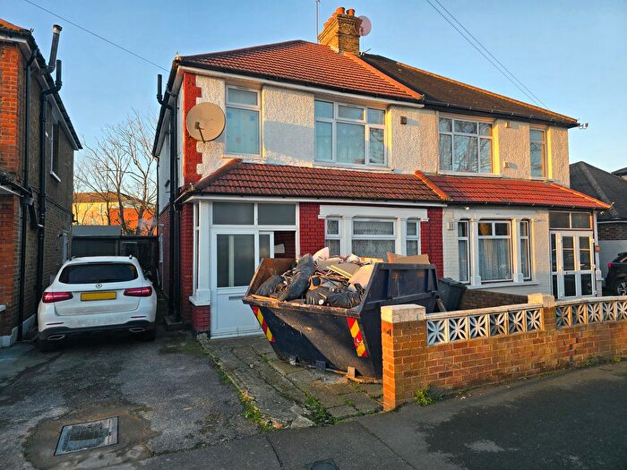 4 Bedroom Semi-Detached House To Rent In Maswell Park Road, Hounslow, TW3