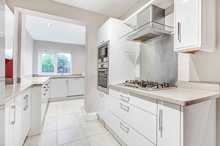 4 Bedroom Terraced House To Rent In Sixth Cross Road, Twickenham, TW2