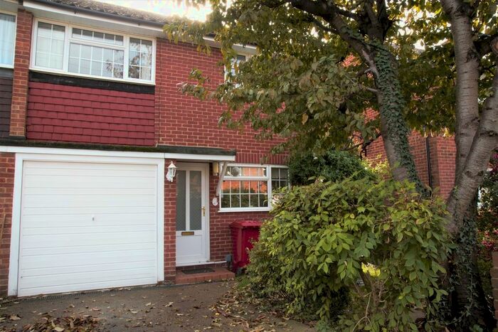 3 Bedroom End Of Terrace House To Rent In Pantile Row, Langley, SL3