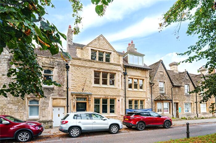 1 Bedroom Apartment For Sale In Church Green, Witney, Oxfordshire, OX28