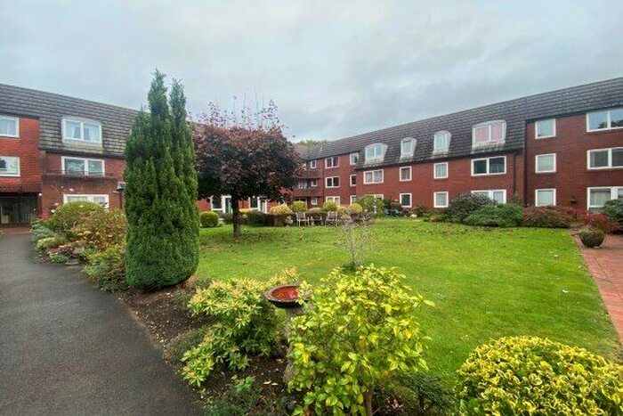 1 Bedroom Property To Rent In Ringwood Road, Ferndown, BH22