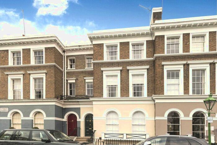 5 Bedroom Property To Rent In St James`S Gardens, Holland Park, W11