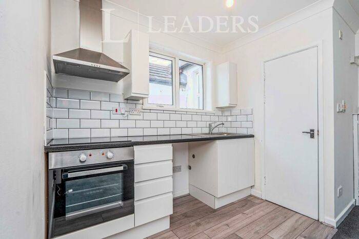 Apartment To Rent In Arthur Road - Southampton -, SO15