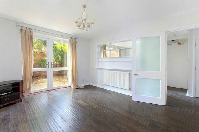 1 Bedroom Flat To Rent In St James Drive, London, SW12