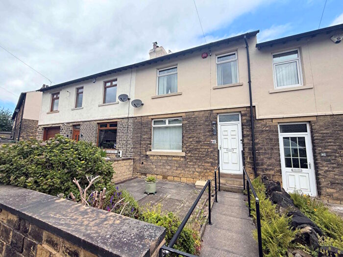 3 Bedroom Town House For Sale In South Parade, Elland, HX5