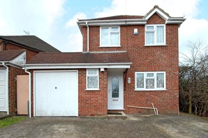 3 Bedroom Detached House For Sale In Rutland Avenue, High Wycombe, HP12