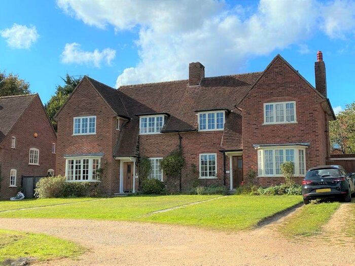 3 Bedroom Semi-Detached House To Rent In Ethelburt Avenue, Highfield, Southampton, SO16