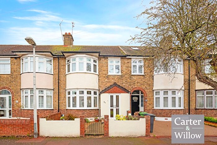 3 Bedroom Terraced House For Sale In Gay Gardens, Dagenham, RM10