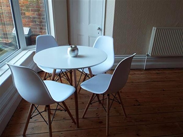5 Bedroom Terraced House To Rent In Carholme Road, Lincoln, LN1
