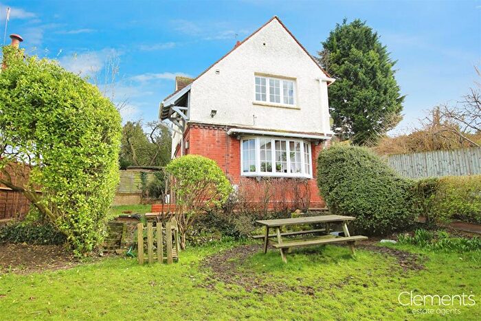 1 Bedroom Maisonette To Rent In Manor Estate, Apsley, HP3