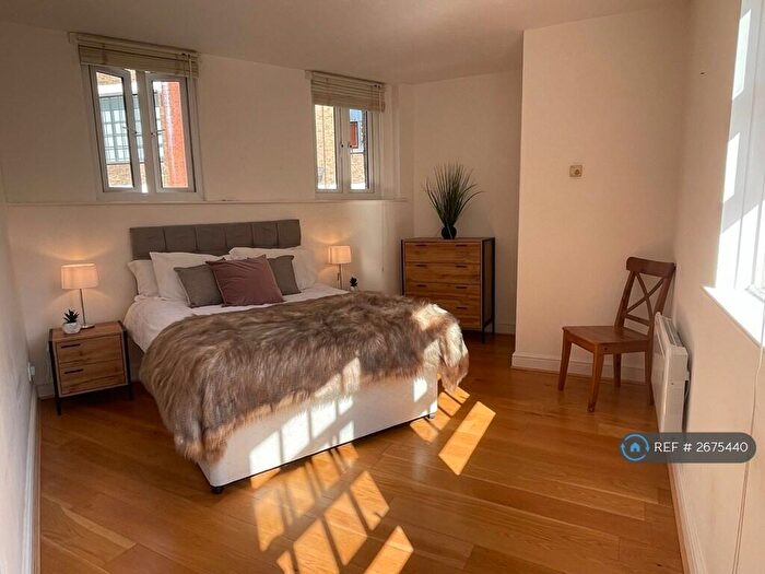 Studio To Rent In Bridewell Place, London, E1W