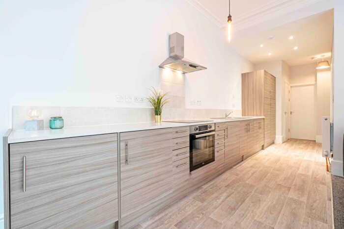 2 Bedroom Flat To Rent In Tapton House Road, Sheffield, S10