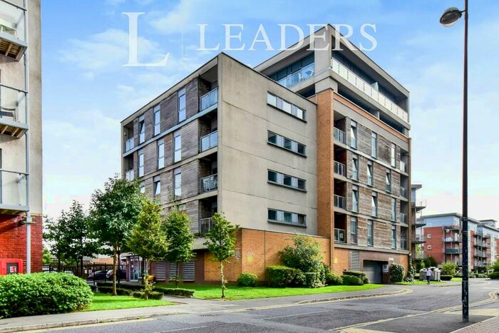 2 Bedroom Apartment To Rent In Pioneer House, Elmira Way, Salford, M5