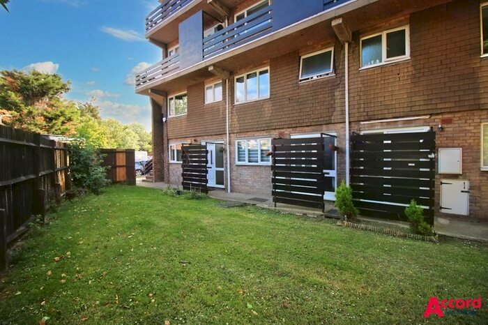 2 Bedroom Maisonette To Rent In Rise Park Parade, Romford, RM1