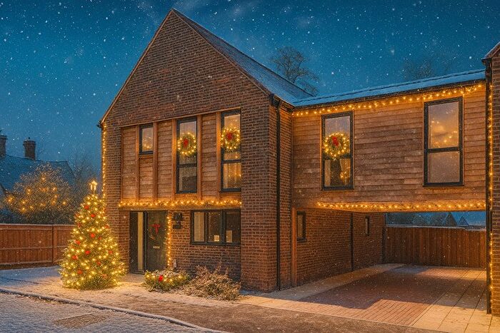 3 Bedroom Link Detached House For Sale In Hanlye Lane, Cuckfield, Haywards Heath, RH17