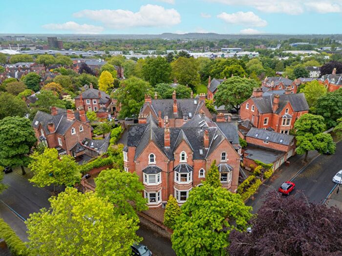 3 Bedroom Flat For Sale In Holles Crescent, The Park, NG7