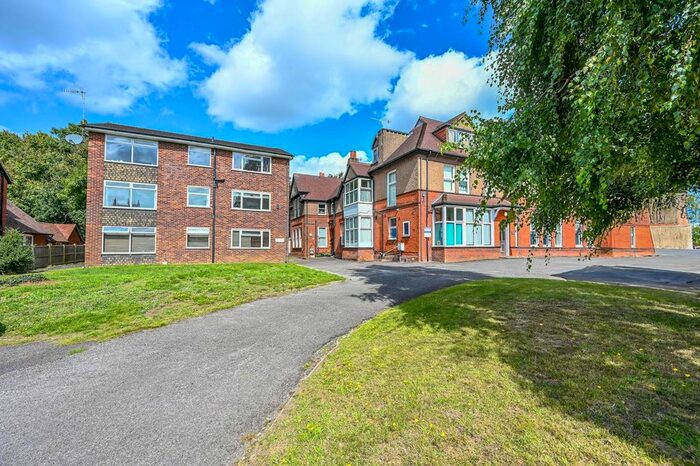 2 Bedroom Flat To Rent In Clandon Road, Guildford, GU1