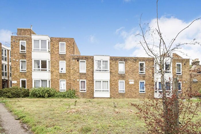 1 Bedroom Flat To Rent In Hassendean Road London, SE3