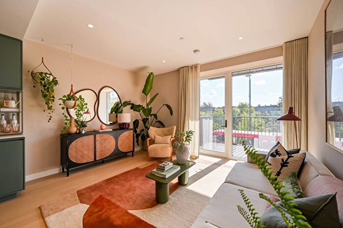 2 Bedroom Flat For Sale In Brent Cross Town, Brent Cross, NW2