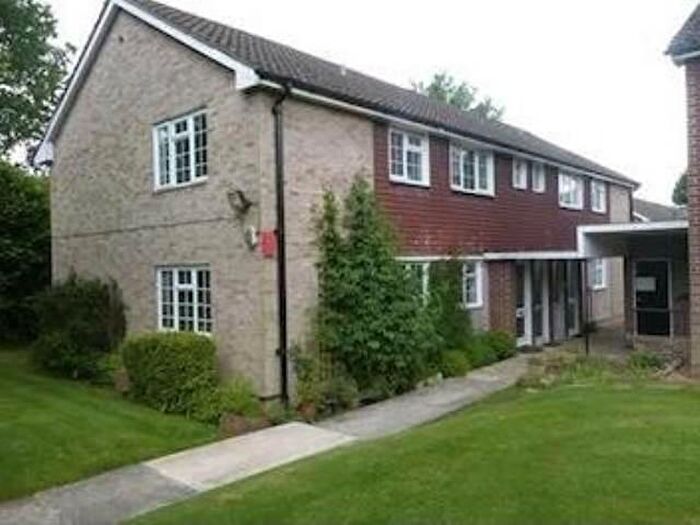 2 Bedroom Flat To Rent In Copley Road, Stanmore, HA7