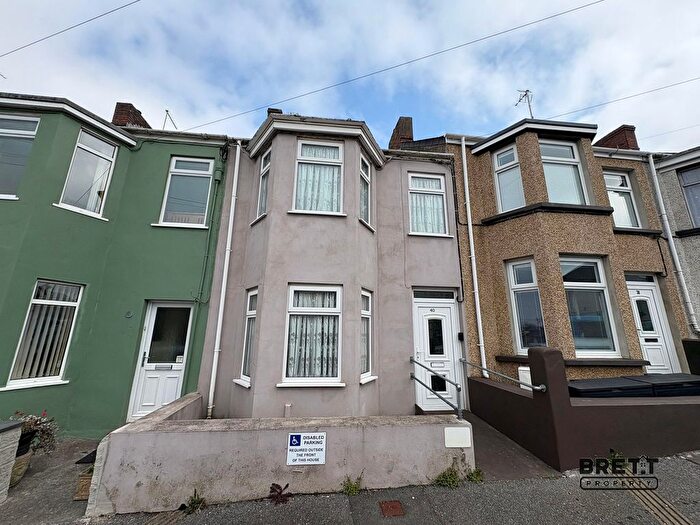 3 Bedroom Terraced House For Sale In Cromwell Road, Milford Haven, Pembrokeshire., SA73