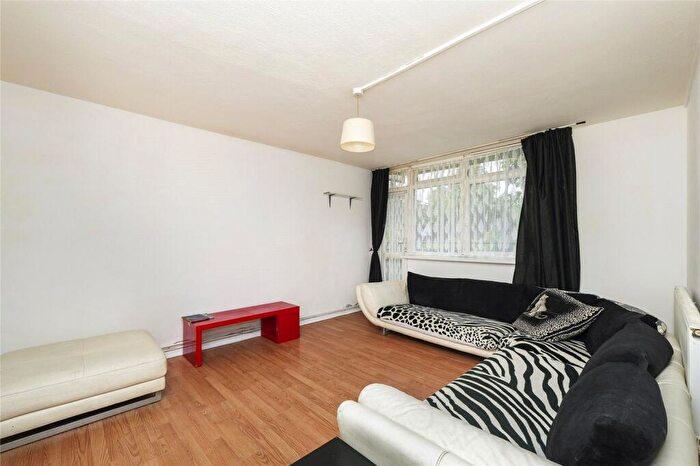 1 Bedroom Flat To Rent In Samuel Street, London, SE18