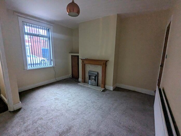 2 Bedroom House To Rent In Chelmsford Street, Denes - Darlington, DL3
