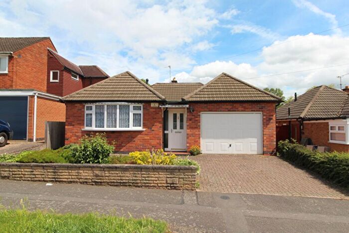 3 Bedroom Detached Bungalow For Sale In Glen Rise, Glen Parva, Leicester, LE2