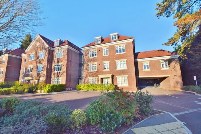 2 Bedroom Flat To Rent In Woodchester Court, Rickmansworth Road, Northwood, HA6